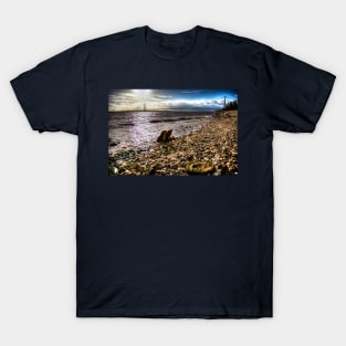 The Humber Bridge, near Kingston upon Hull, East Riding of Yorkshire, England T-Shirt